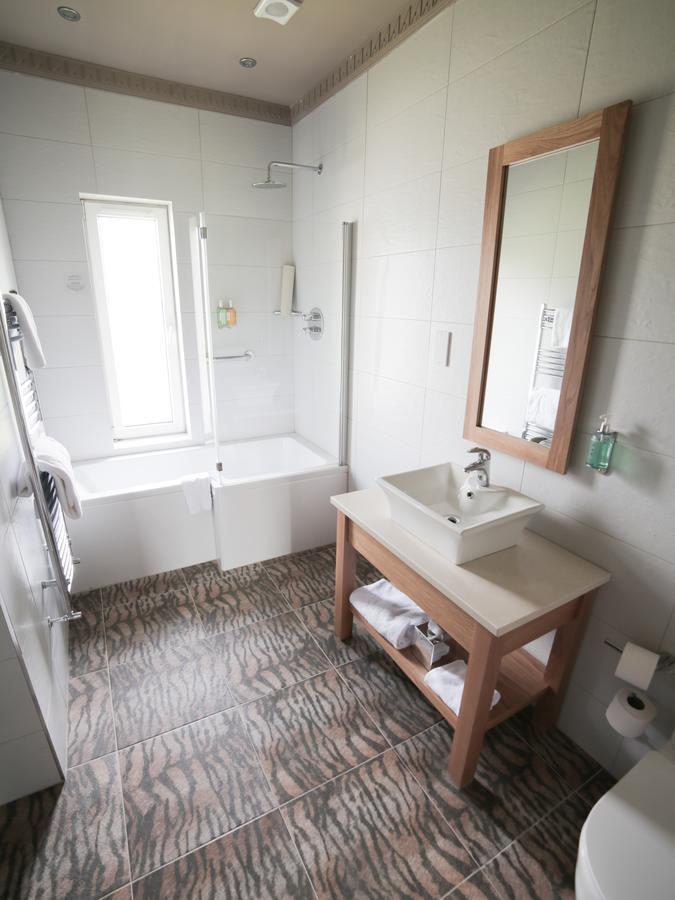 Boyne Valley Hotel - Bed & Breakfast Only Drogheda Buitenkant foto